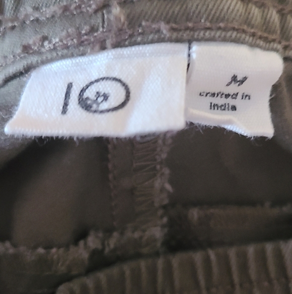 10 Tree Pants - Picture 3 of 3